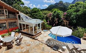 Casa Maria Comprida Araras, serviço incluído, 5 quartos, piscina e área gourmet
